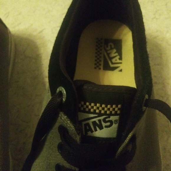 VANS low top sz11 US - Picture 3 of 4